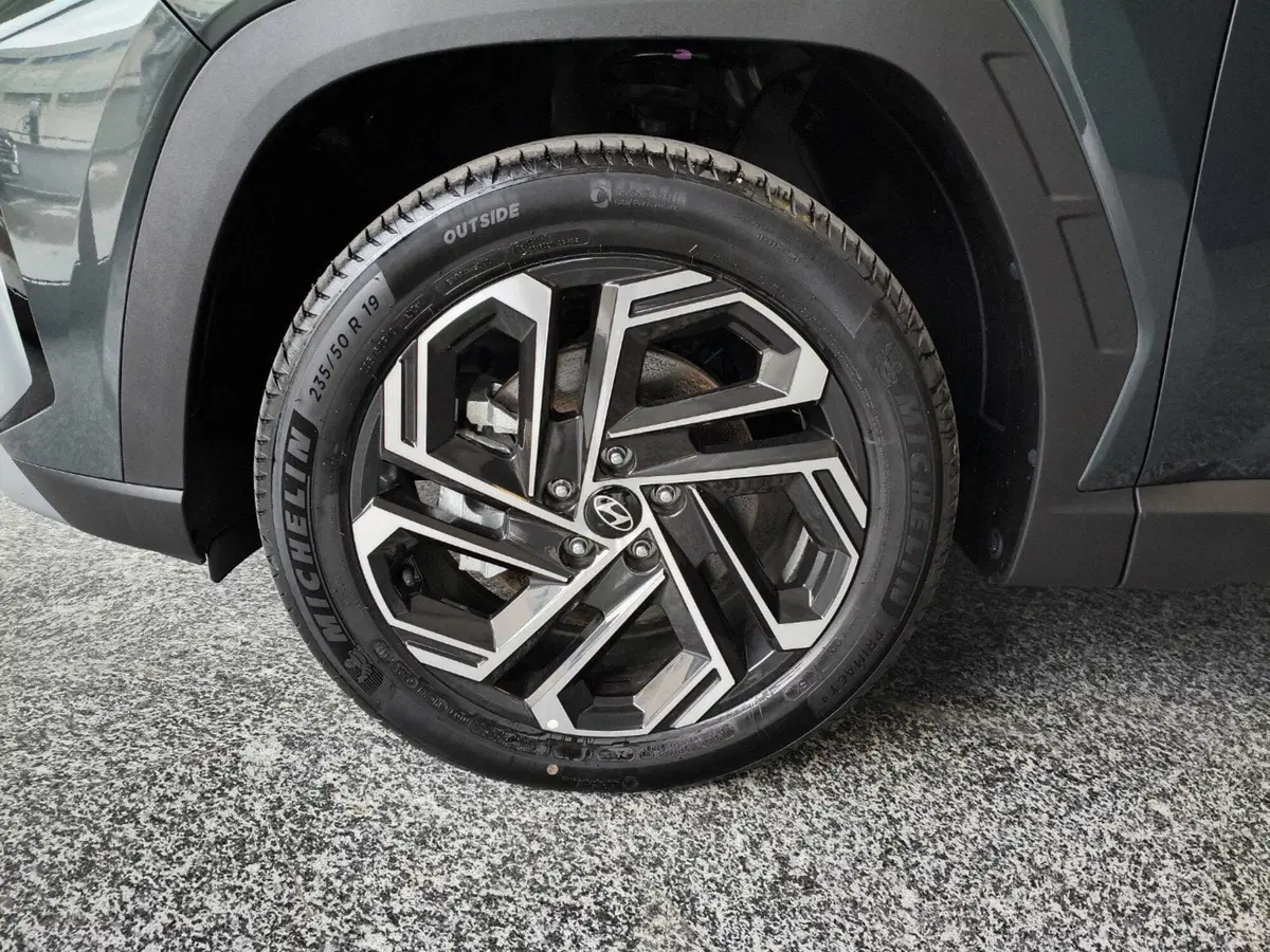 Hyundai Tucson nuova a Macerata (15)