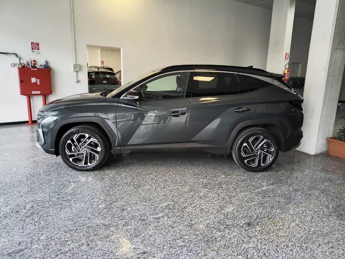 Hyundai Tucson nuova a Macerata (2)