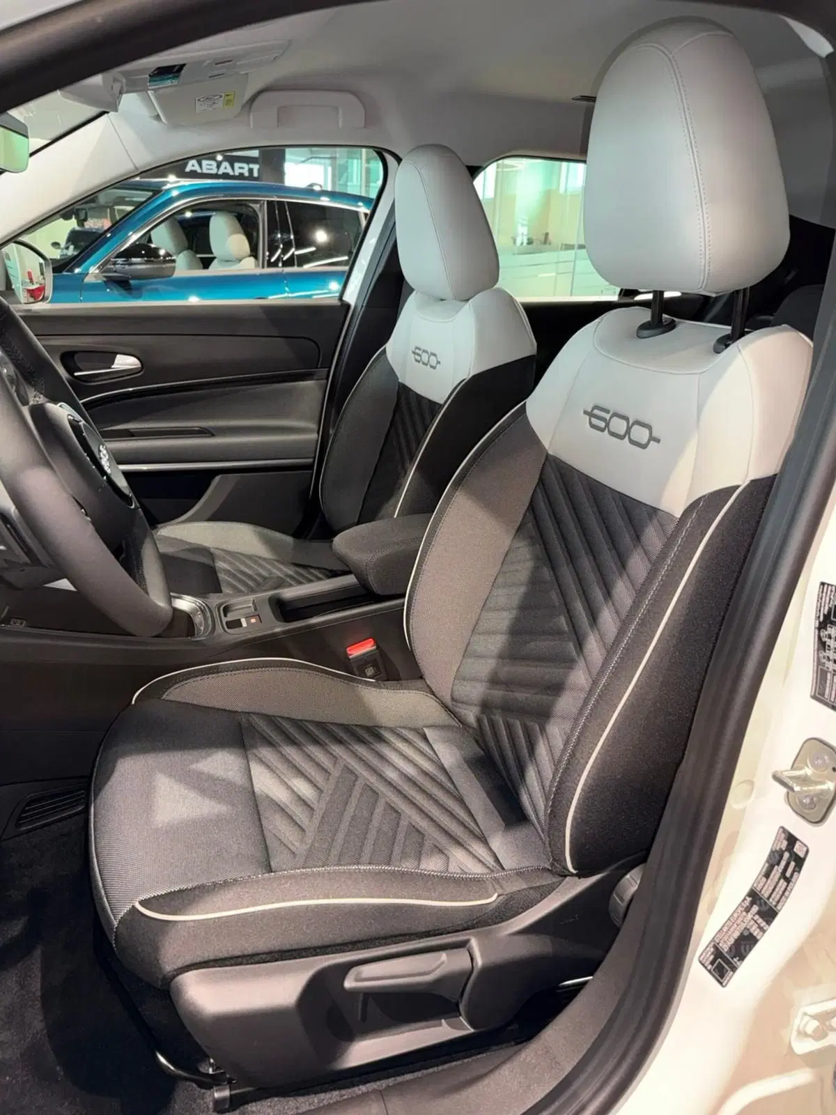 Fiat 600 nuova a Reggio Emilia (7)