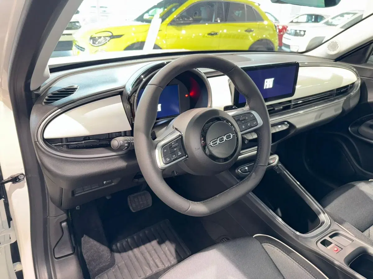 Fiat 600 nuova a Reggio Emilia (8)
