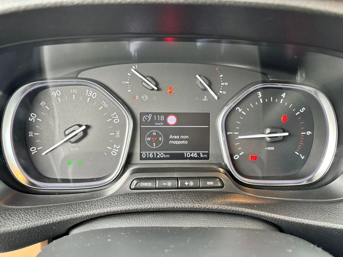 Opel Zafira Life usata a Modena (10)