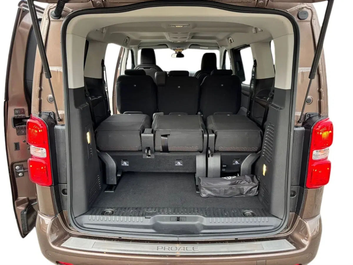 Opel Zafira Life usata a Modena (17)