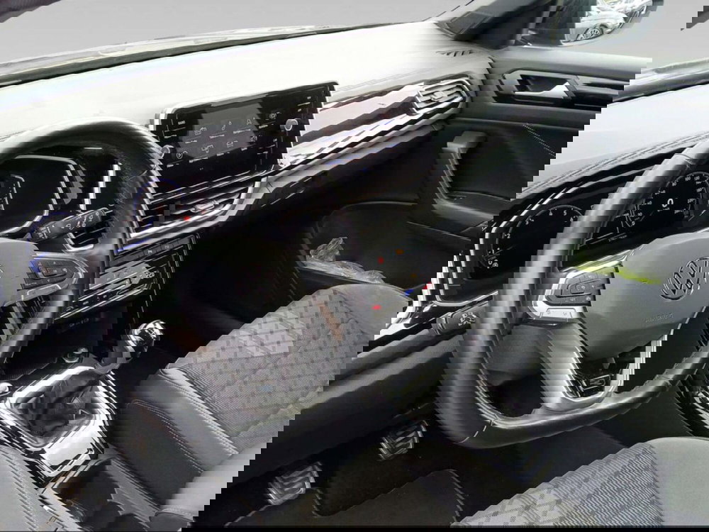 Volkswagen T-Roc usata a Livorno (13)