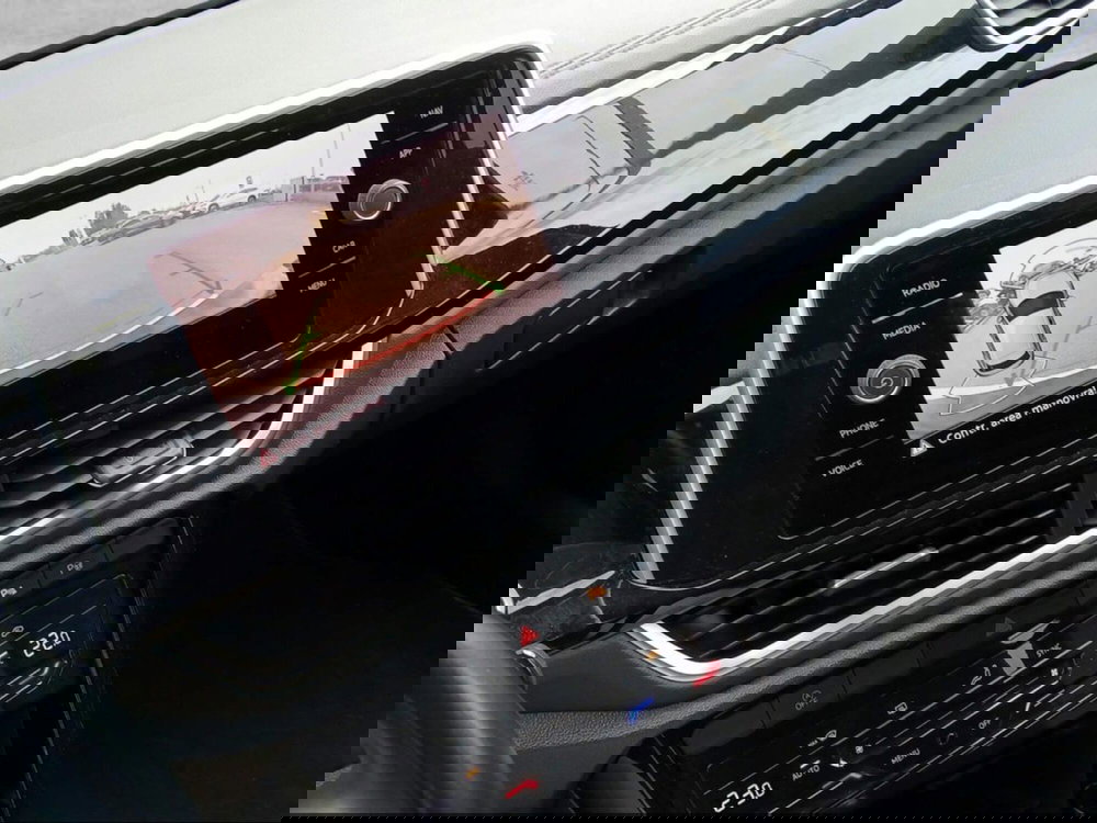 Volkswagen T-Roc usata a Livorno (14)