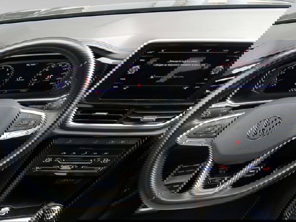 Volkswagen T-Roc usata a Livorno (8)