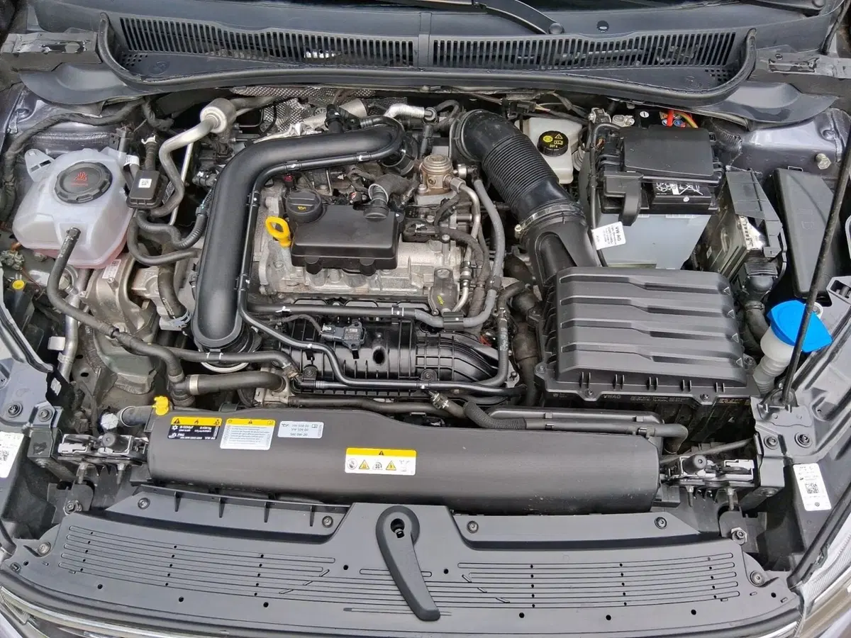 Volkswagen Taigo usata a Bologna (11)