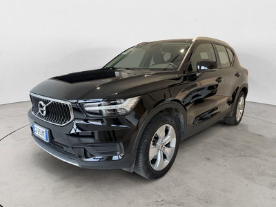 Volvo XC40 T3 Momentum Pro del 2021 usata a Parma