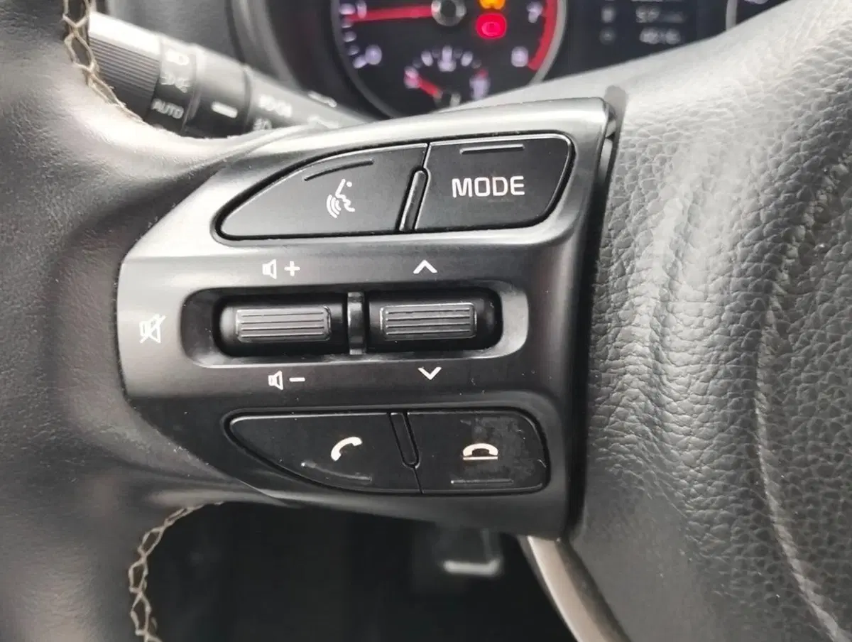 Kia Picanto usata a Como (10)