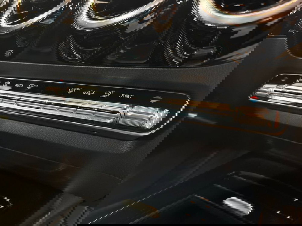 Mercedes-Benz GLA SUV usata a Foggia (14)