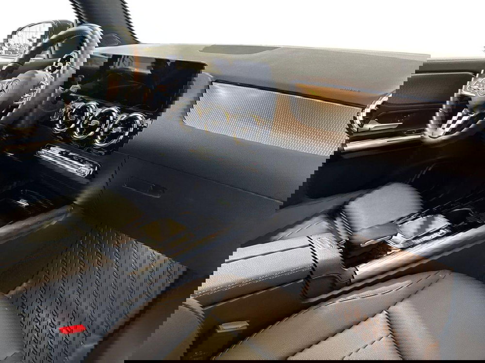 Mercedes-Benz GLA SUV usata a Foggia (15)