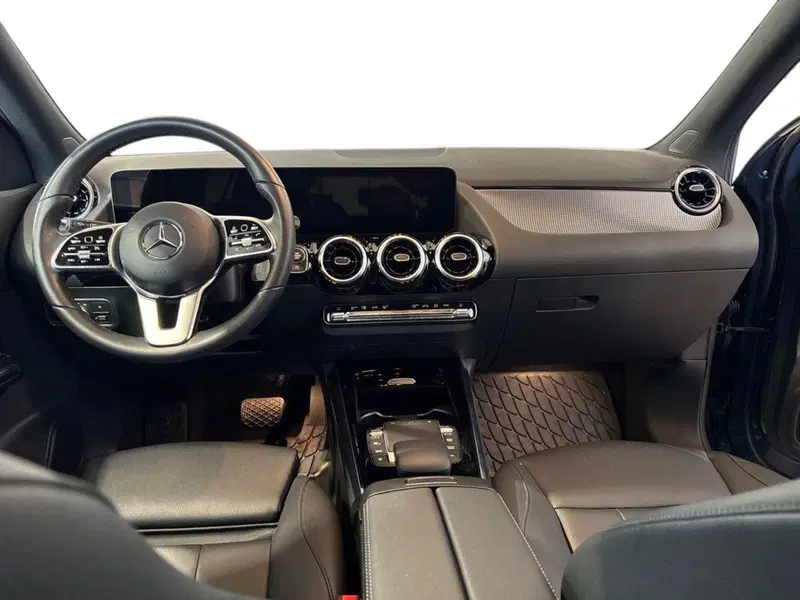 Mercedes-Benz GLA SUV usata a Foggia (9)