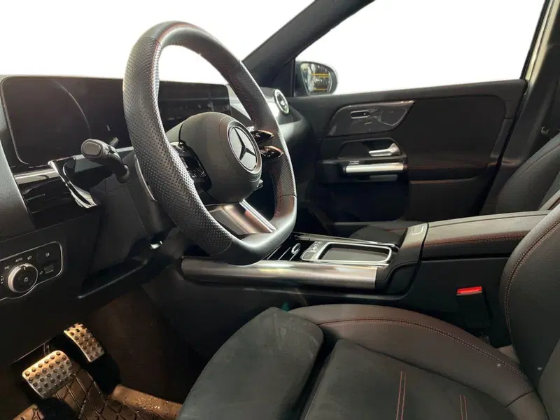 Mercedes-Benz GLA SUV usata a Bari (10)