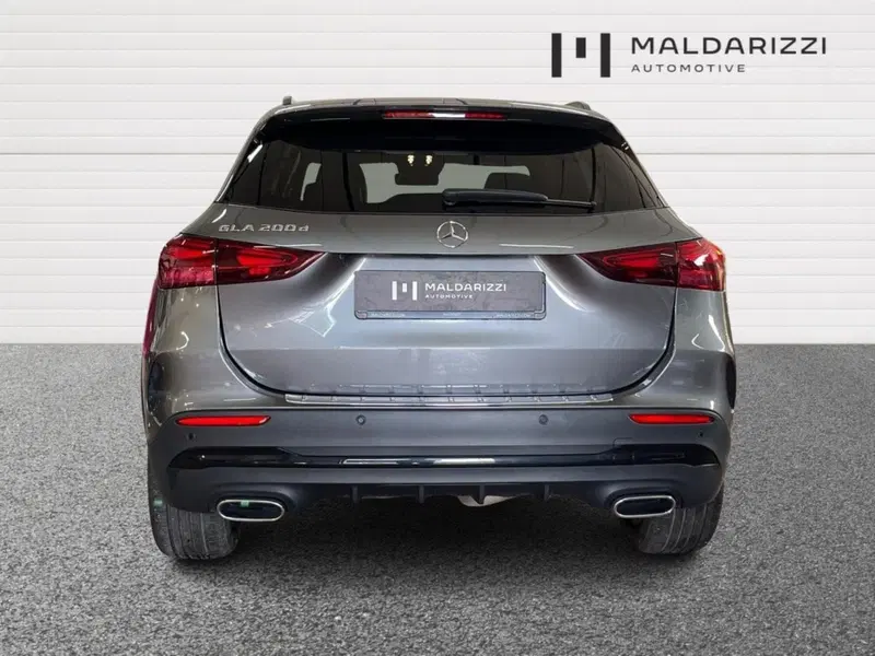 Mercedes-Benz GLA SUV usata a Bari (3)
