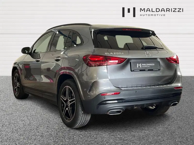 Mercedes-Benz GLA SUV usata a Bari (4)