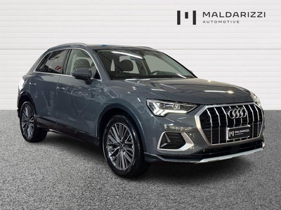 Audi Q3 35 2.0 tdi Business Advanced s-tronic del 2025 usata a Bari