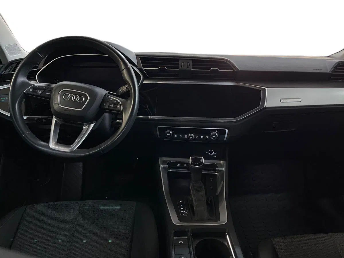 Audi Q3 usata a Bari (8)