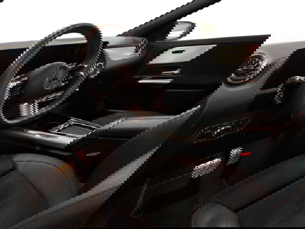 Mercedes-Benz GLA SUV usata a Bari (10)