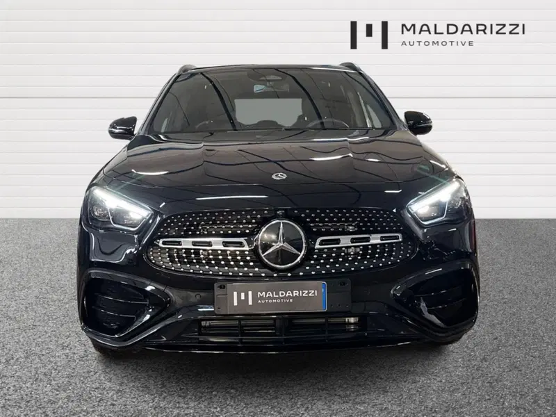 Mercedes-Benz GLA SUV usata a Bari (2)