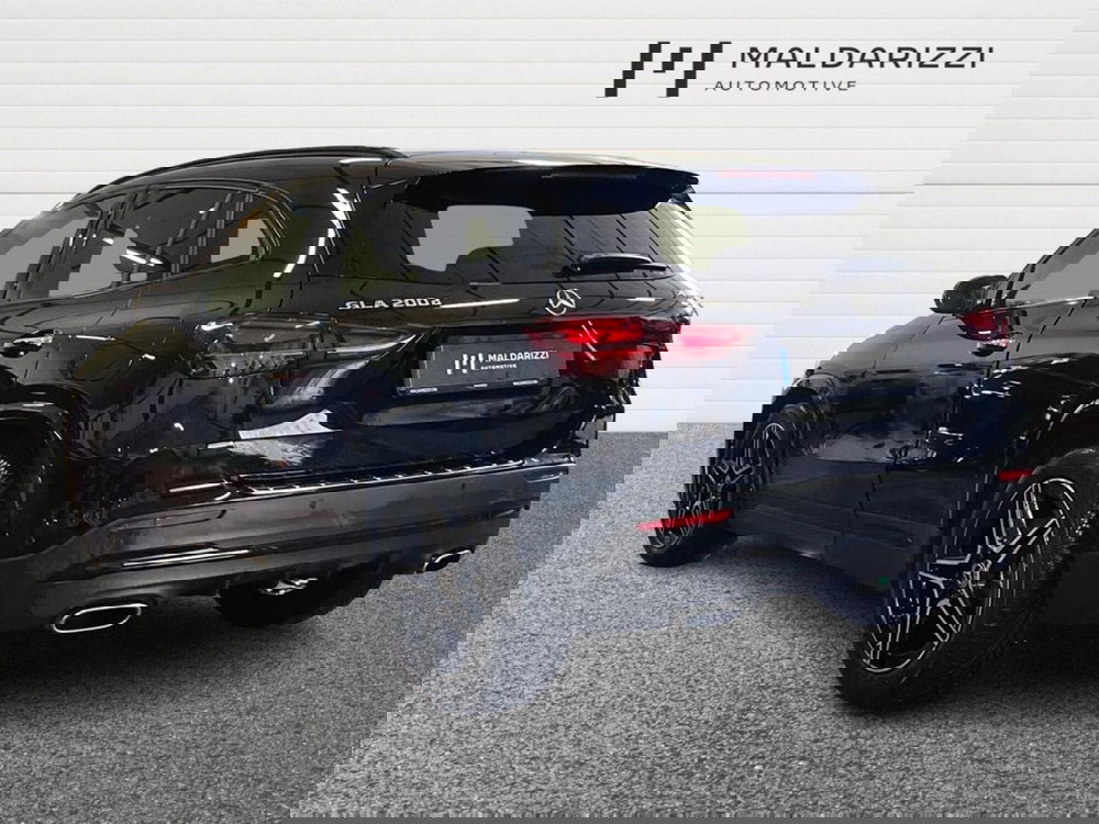 Mercedes-Benz GLA SUV usata a Bari (4)