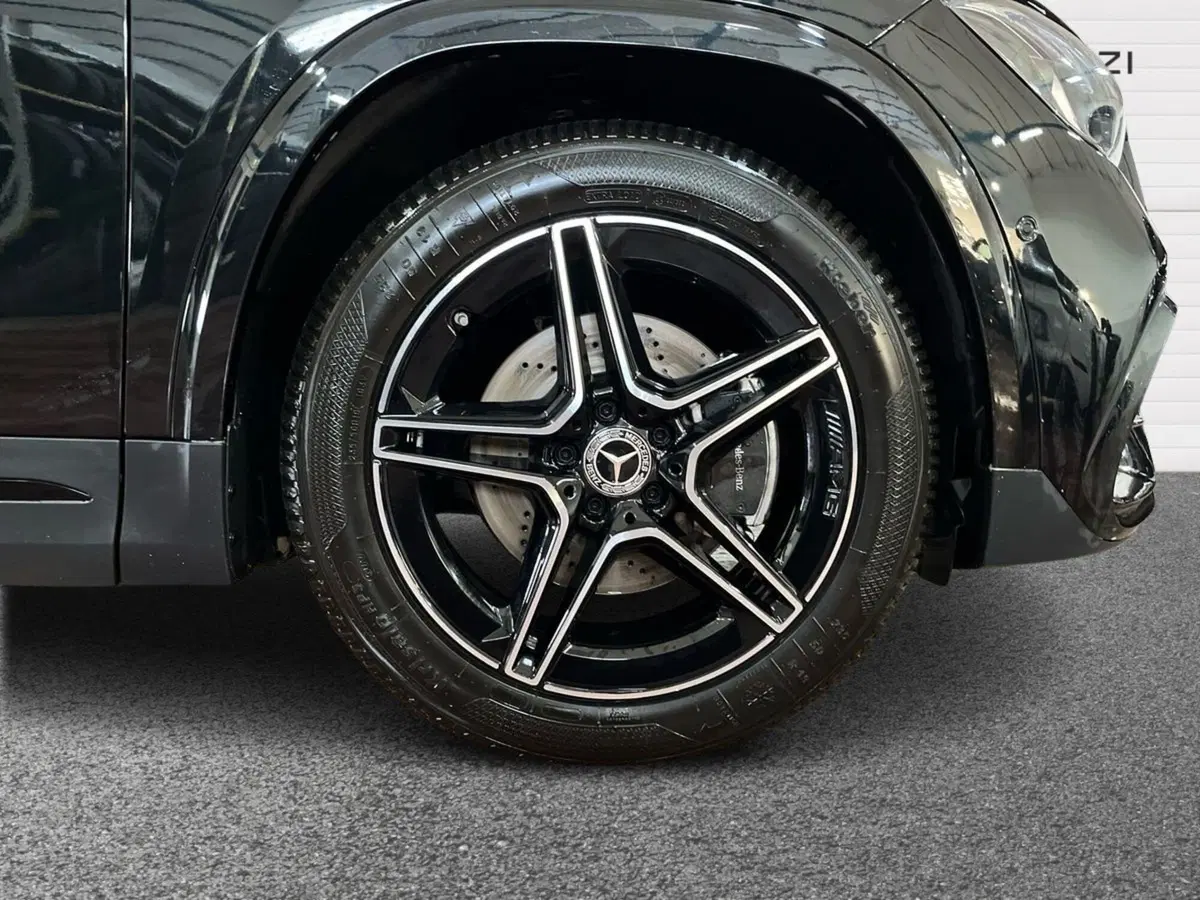Mercedes-Benz GLA SUV usata a Bari (6)