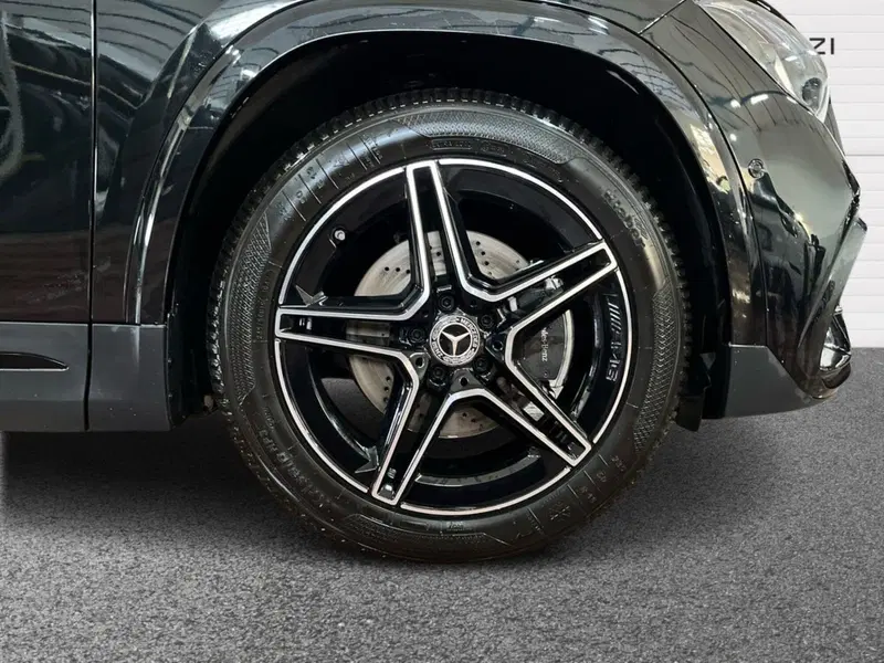 Mercedes-Benz GLA SUV usata a Bari (6)