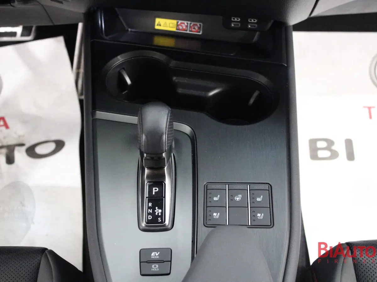 Lexus UX usata a Firenze (16)