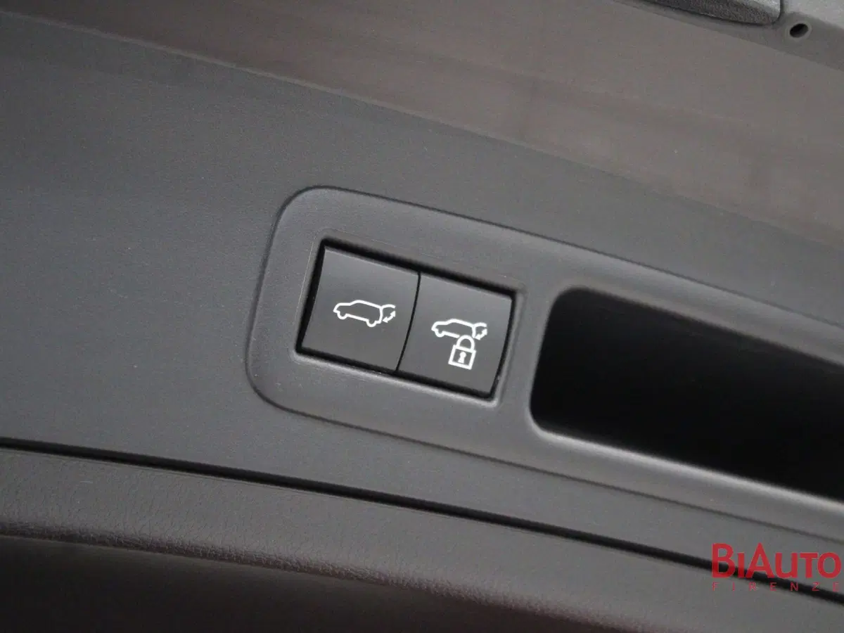 Lexus UX usata a Firenze (17)