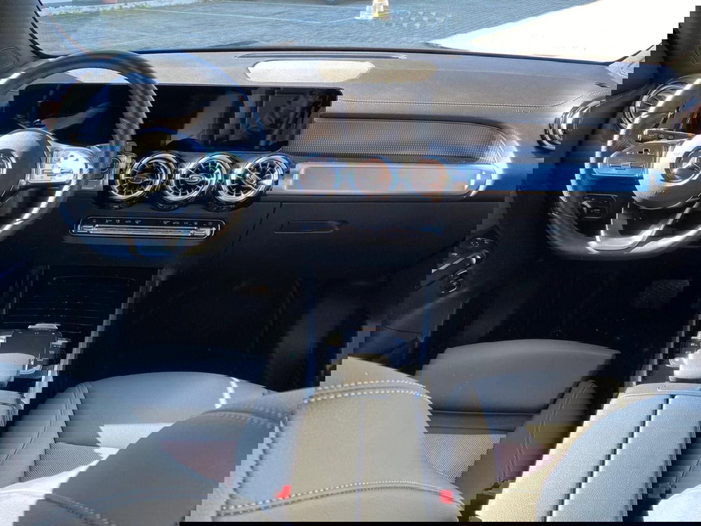 Mercedes-Benz EQB usata a Pescara (11)