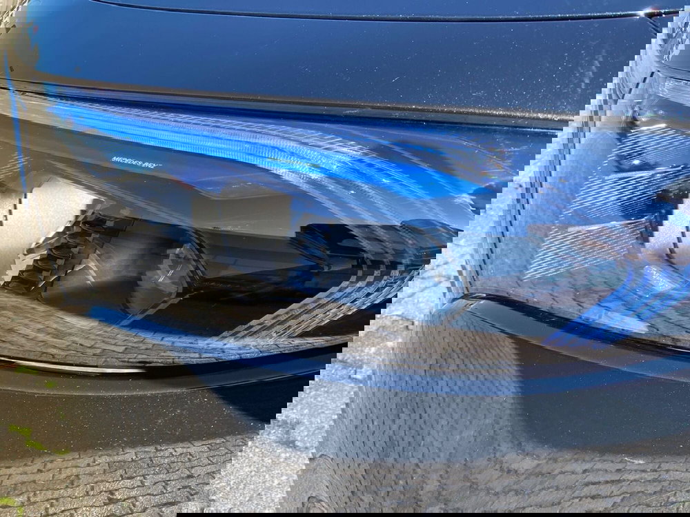 Mercedes-Benz EQB usata a Pescara (6)