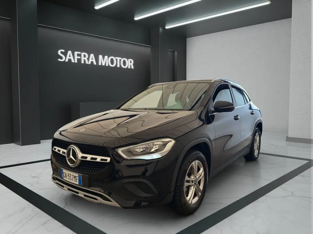 Mercedes-Benz GLA SUV usata a Cosenza