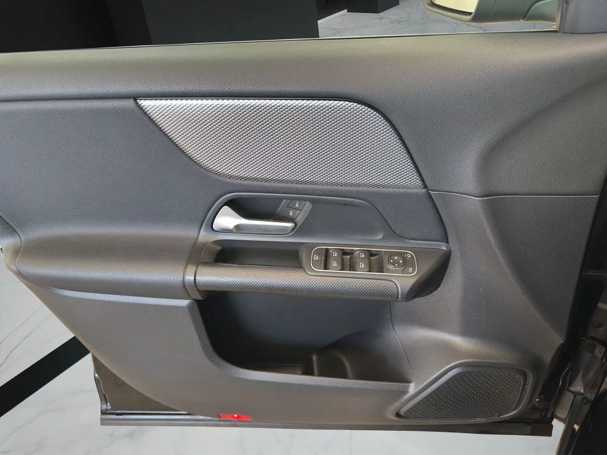 Mercedes-Benz GLA SUV usata a Cosenza (12)