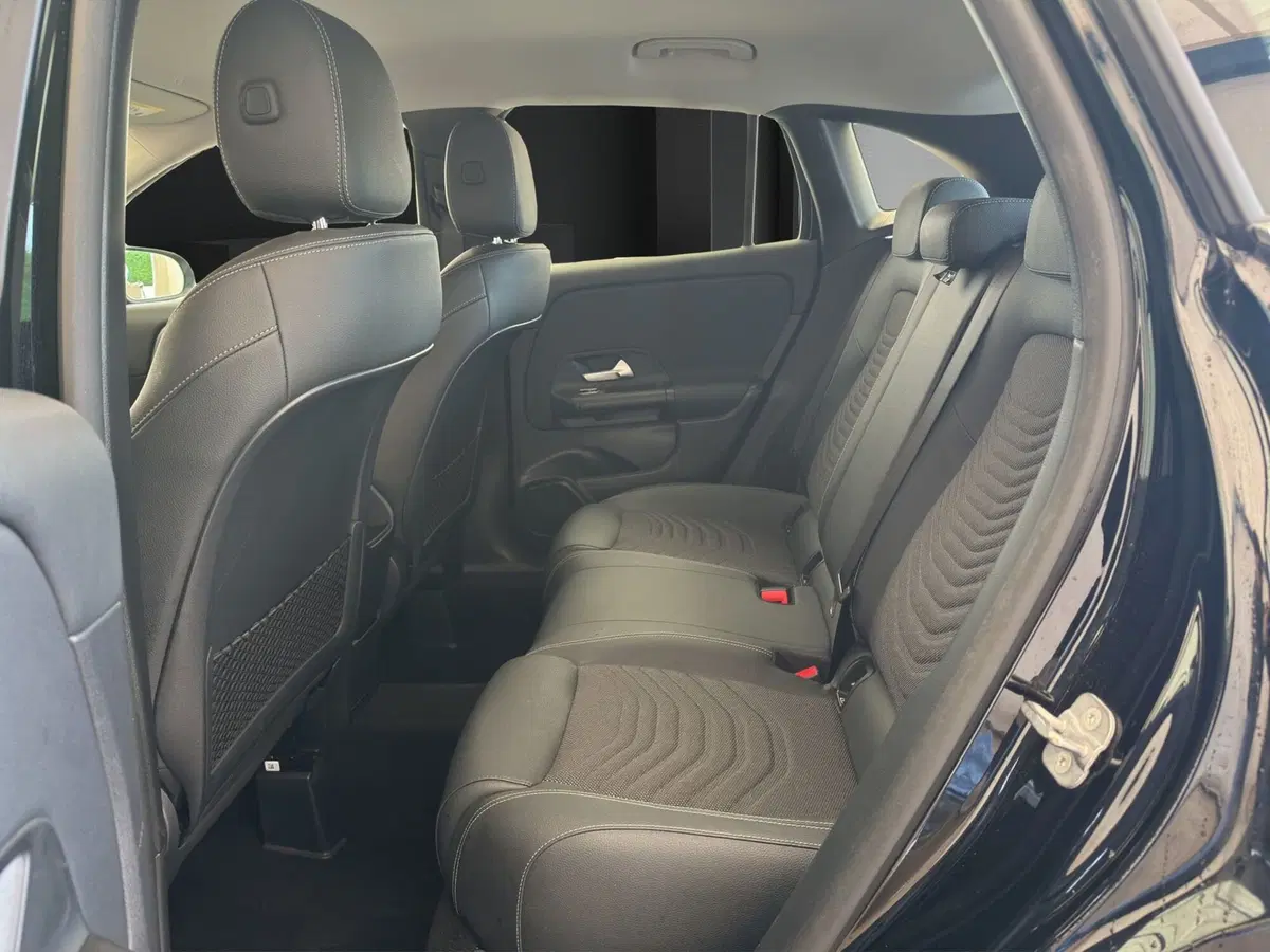 Mercedes-Benz GLA SUV usata a Cosenza (13)
