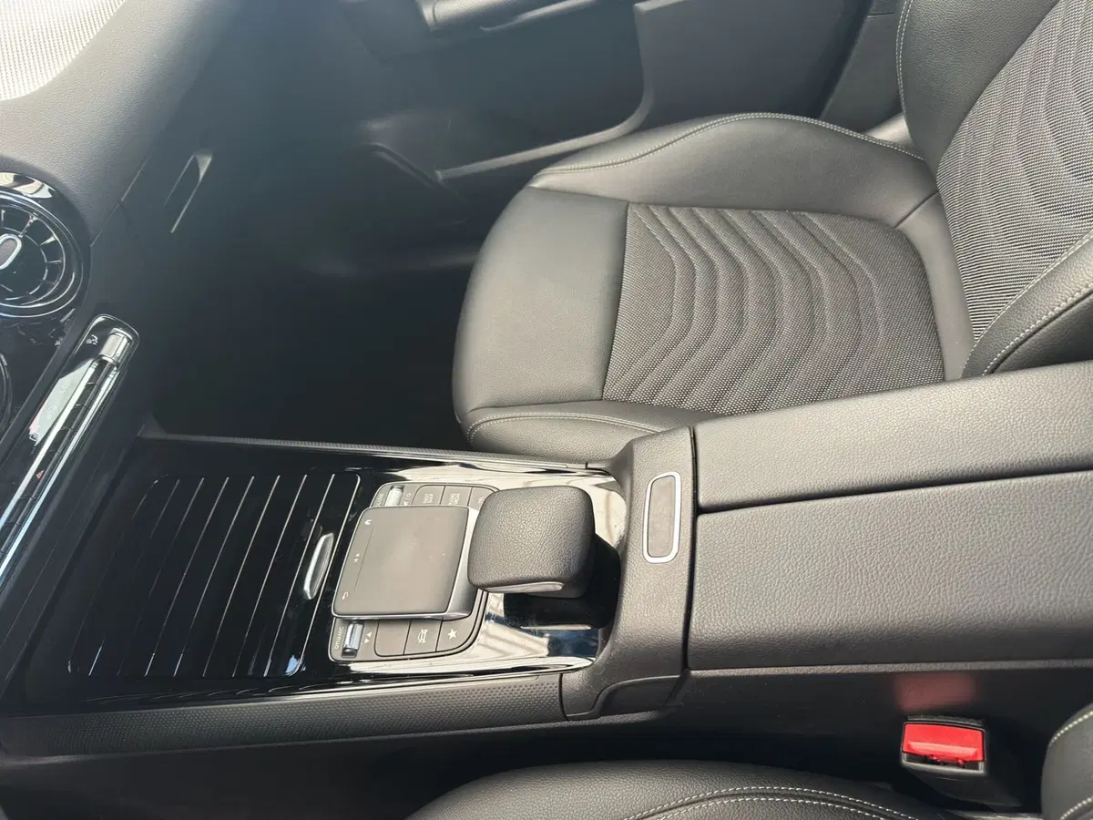 Mercedes-Benz GLA SUV usata a Cosenza (15)