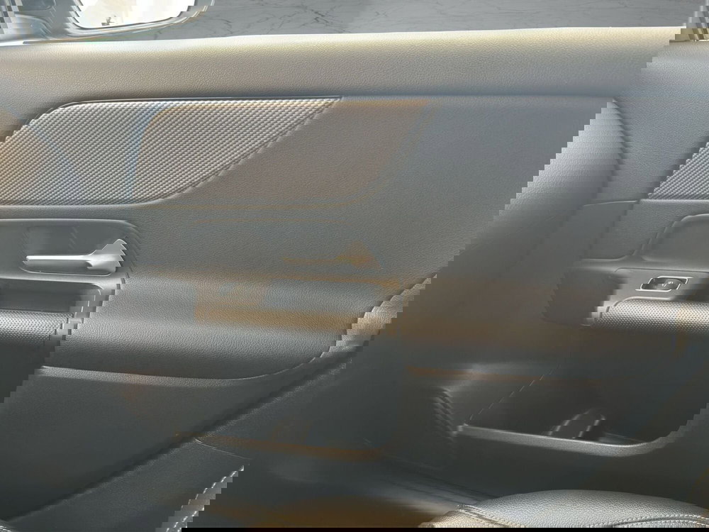 Mercedes-Benz GLA SUV usata a Cosenza (17)