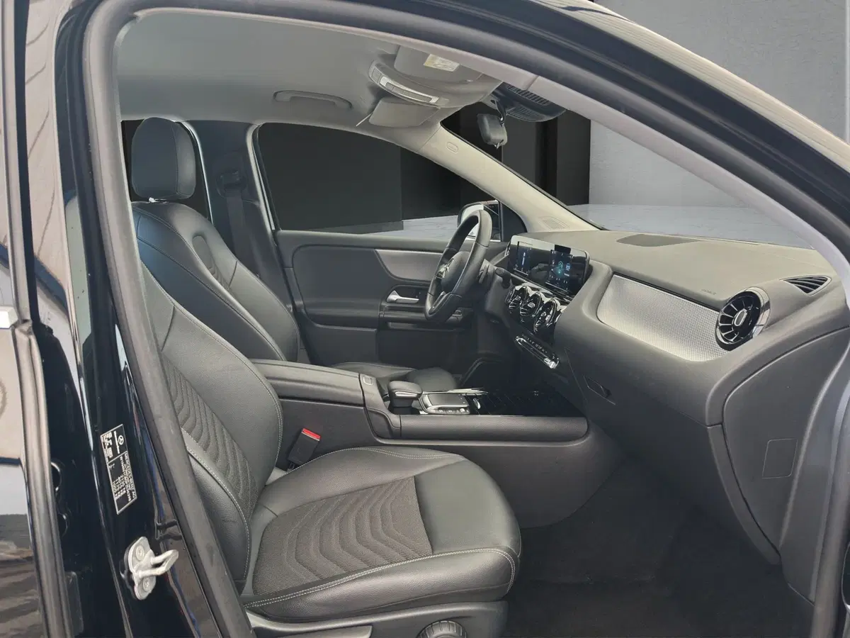 Mercedes-Benz GLA SUV usata a Cosenza (18)