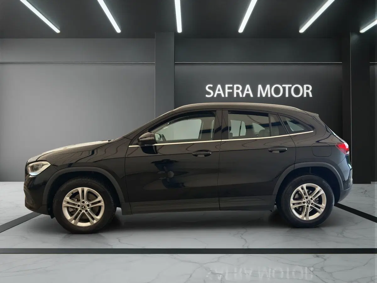 Mercedes-Benz GLA SUV usata a Cosenza (3)
