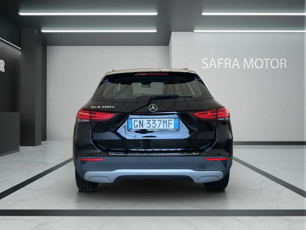 Mercedes-Benz GLA SUV usata a Cosenza (5)