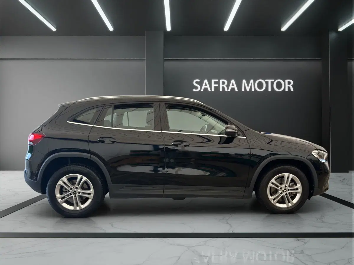Mercedes-Benz GLA SUV usata a Cosenza (7)
