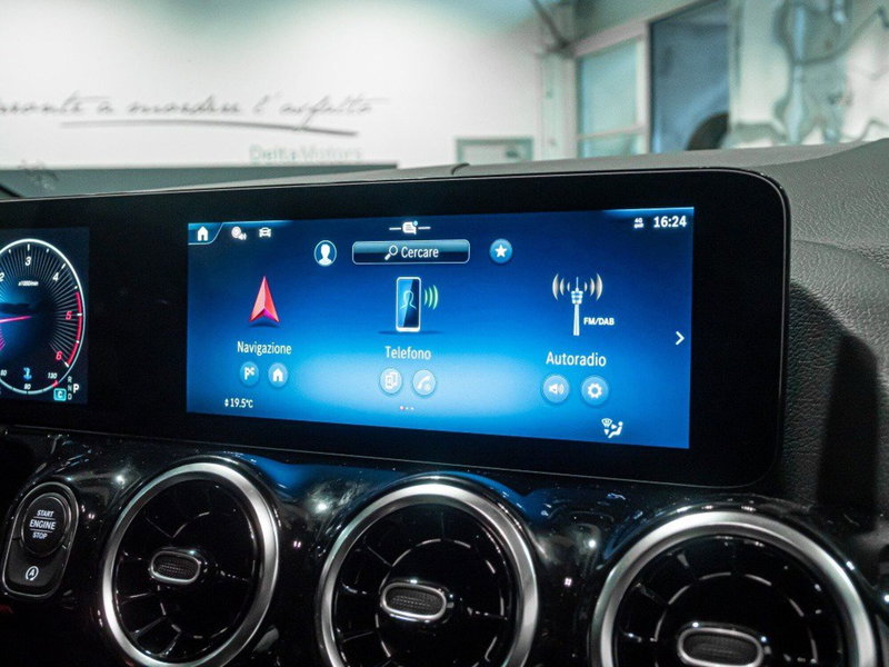 Mercedes-Benz GLA SUV nuova a Ancona (18)
