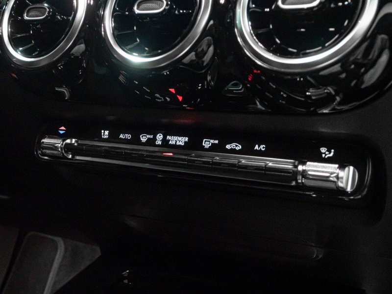 Mercedes-Benz GLA SUV nuova a Ancona (20)
