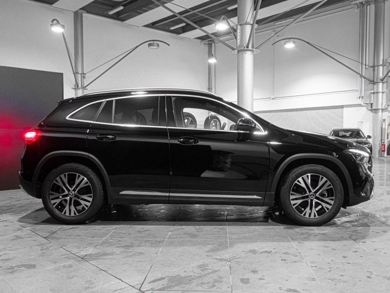Mercedes-Benz GLA SUV nuova a Ancona (4)