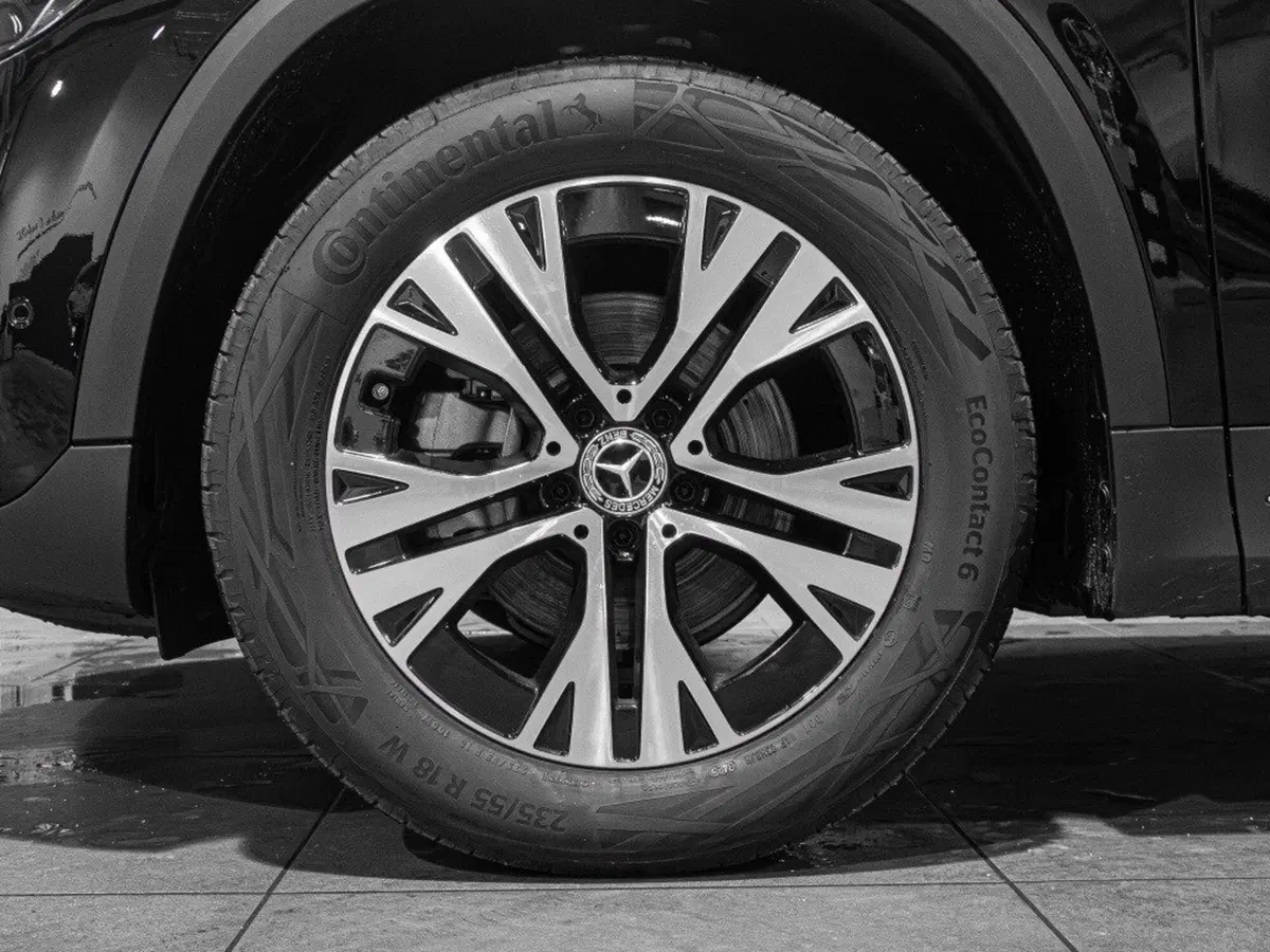 Mercedes-Benz GLA SUV nuova a Ancona (7)