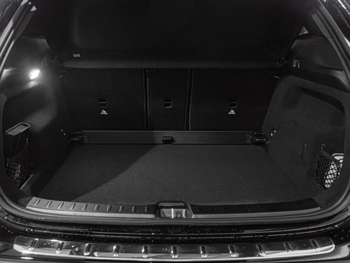 Mercedes-Benz GLA SUV nuova a Ancona (9)