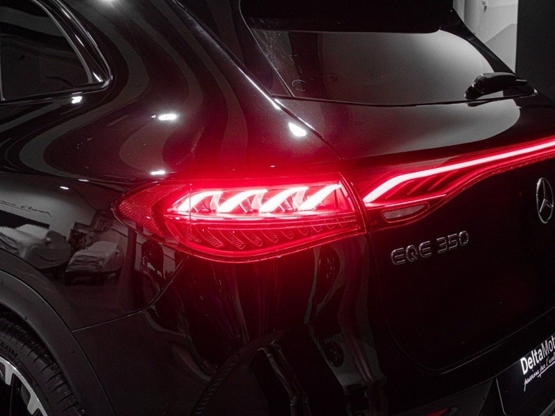 Mercedes-Benz EQE SUV nuova a Macerata (8)