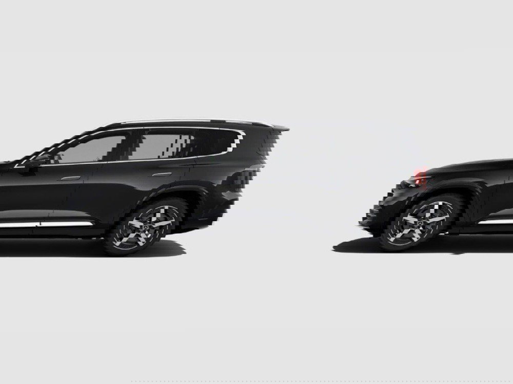 Mercedes-Benz GLB nuova a Macerata (2)