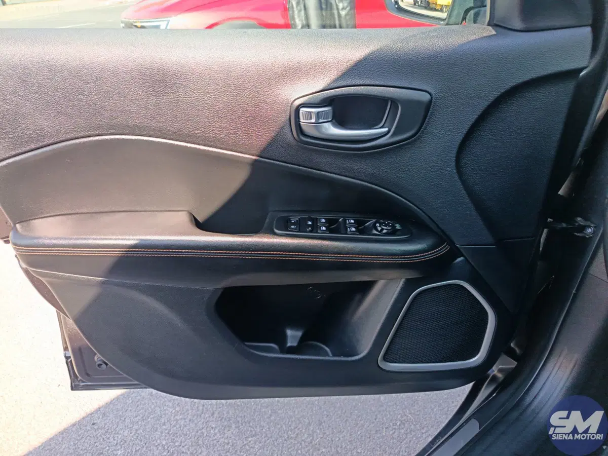 Jeep Compass usata a Firenze (17)