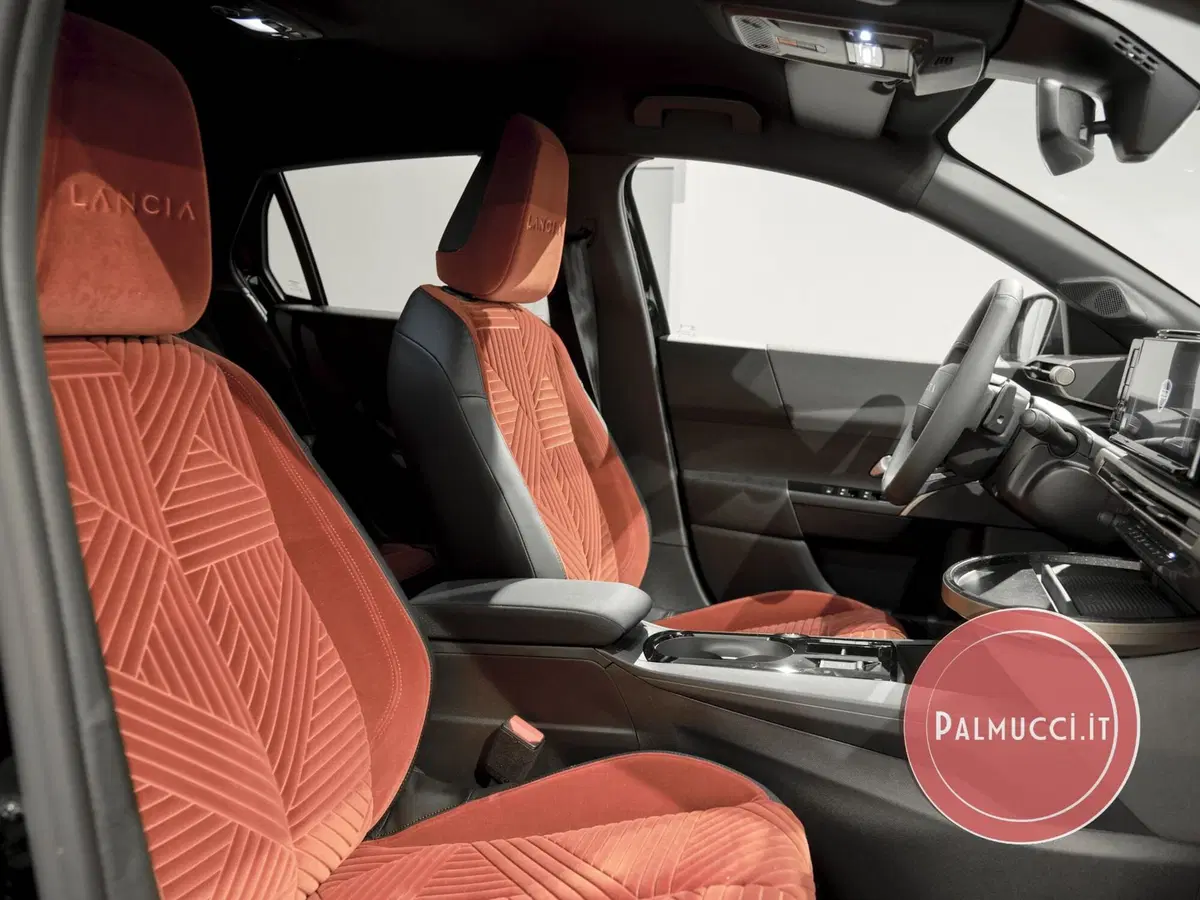Lancia Ypsilon nuova a Prato (8)