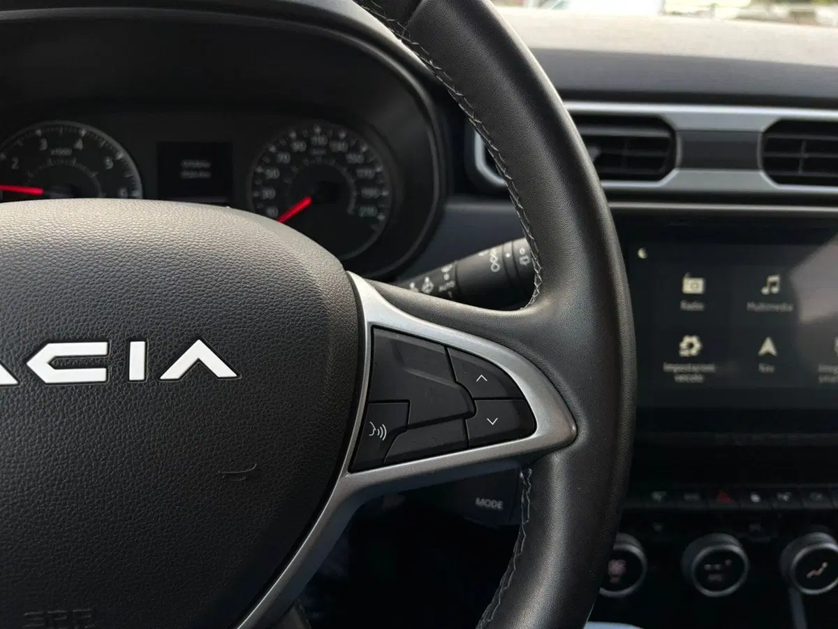 Dacia Duster usata a Vercelli (15)