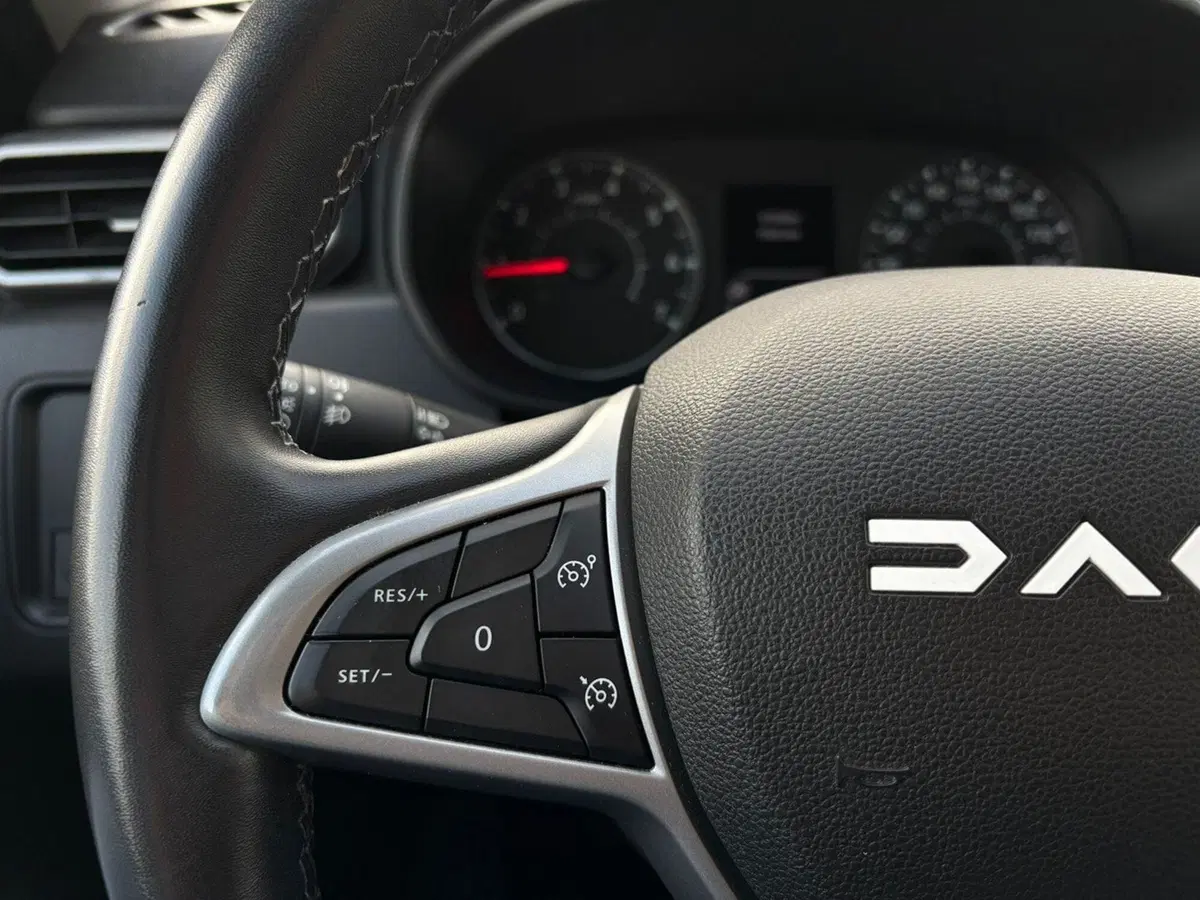 Dacia Duster usata a Vercelli (16)