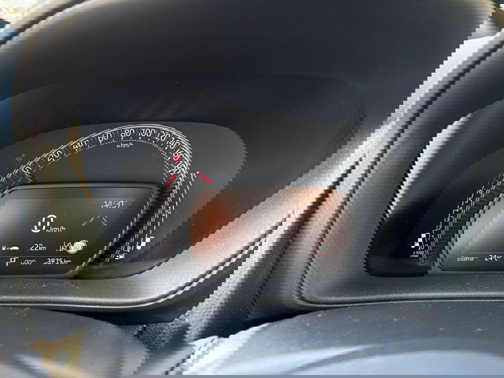 Toyota Aygo X usata a Pavia (12)